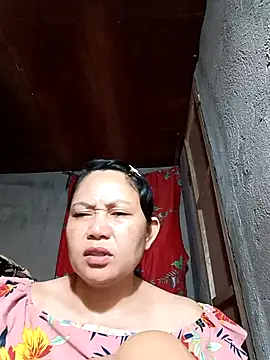 Everleigh_mom's cam snapshot