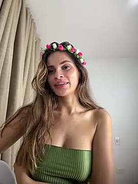 cuteluci_'s cam snapshot