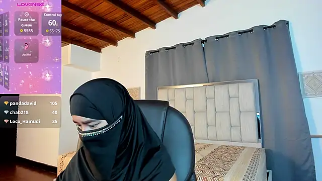 kalila_latif's cam snapshot