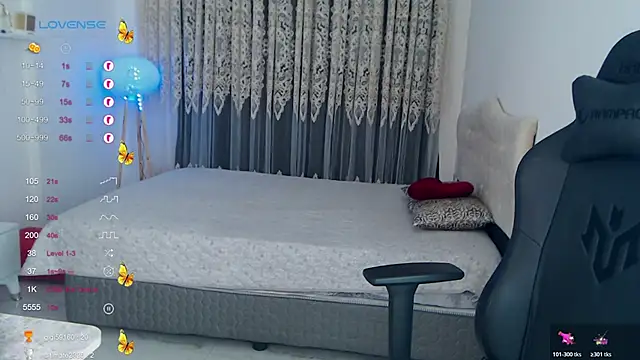 _Just_a_queen_3 live sex cam