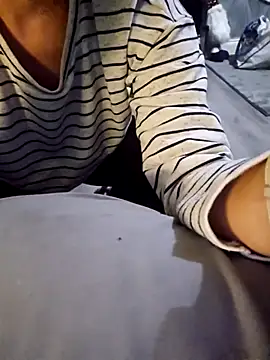 NEcouple87's web cam