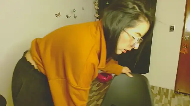 ella_peck's cam snapshot