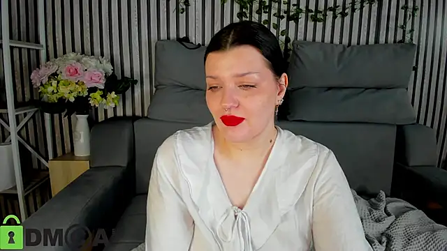 Michele_Greenn's cam snapshot