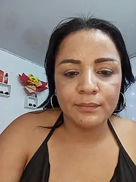 karitomyler__'s cam snapshot