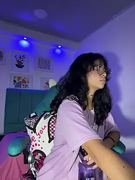 _vaiolet_owo's cam snapshot