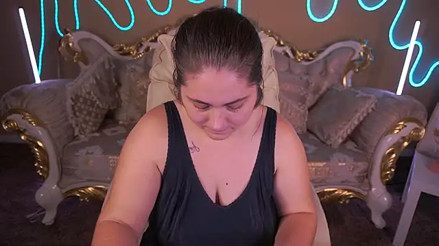 NanalyBeautyy's cam snapshot