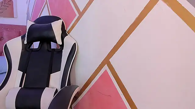 GiaCutee's cam snapshot