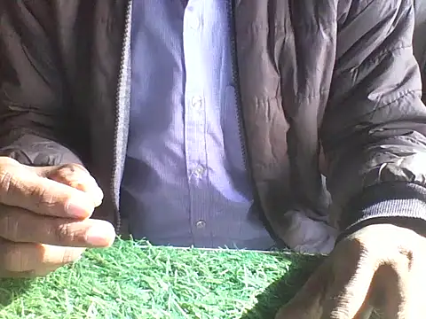 Desi_GfBf's cam snapshot