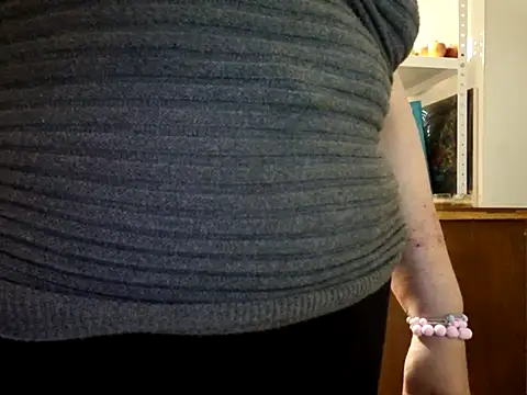 Samantha_Squirt@xh live sex cam