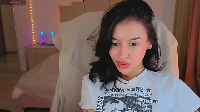 poison__ivy's cam snapshot