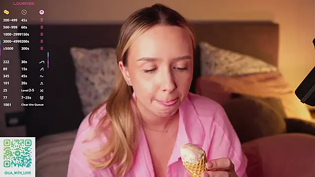 HollisBeckett live sex cam