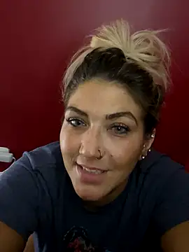 LittleMissEeve live sex cam