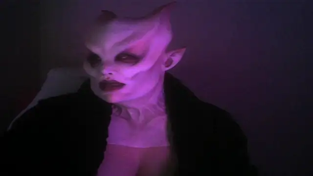 GothQueenCatrianna live sex cam