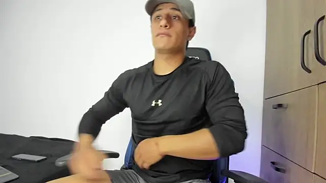 dorman_boy's cam snapshot