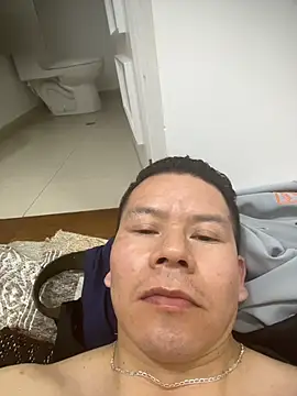 Manu0586 live sex cam