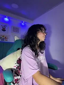 _vaiolet_owo's cam snapshot