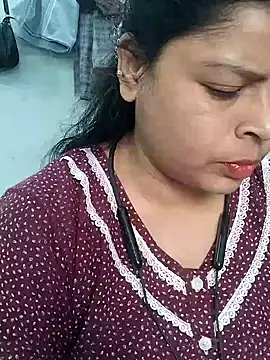 DesiRiya101's cam snapshot