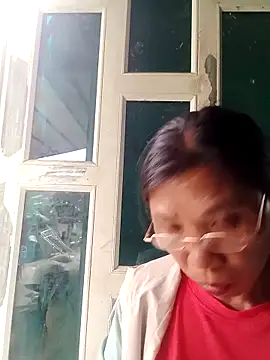 bella-la's cam snapshot