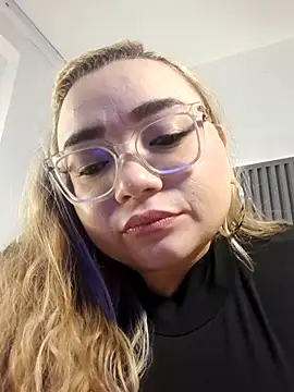 Amber_bunnyx01's cam snapshot