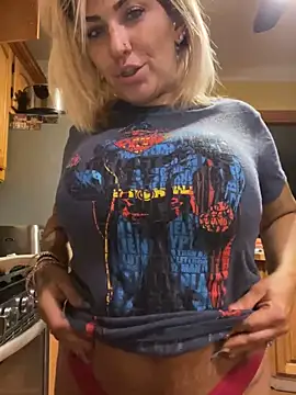 LittleMissEeve's cam snapshot