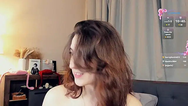 DracosMoon live sex cam