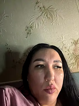 Naughtbaby_2025's cam snapshot