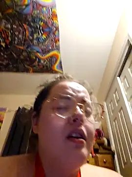 nuttiebuddy1's cam snapshot