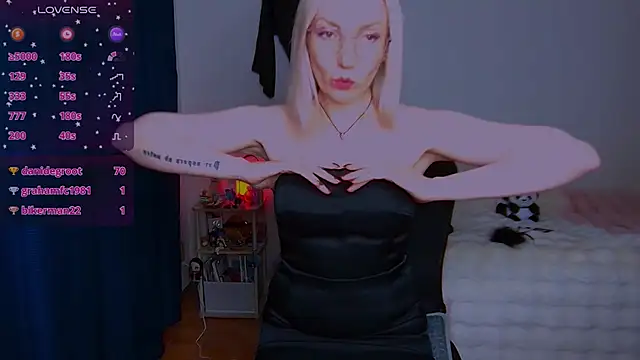 Bonnie_B__'s cam snapshot