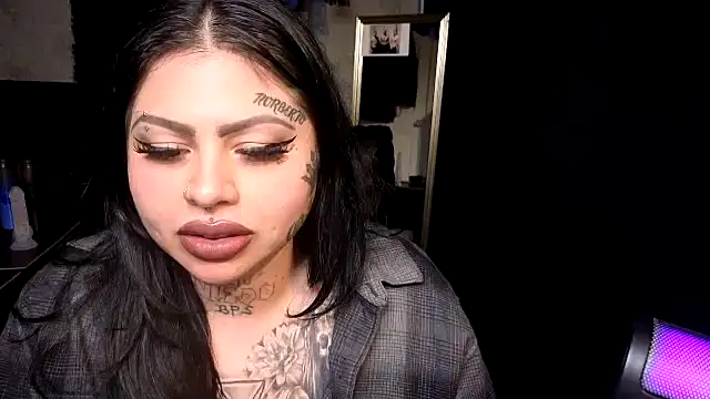 chicanachic13 live sex cam