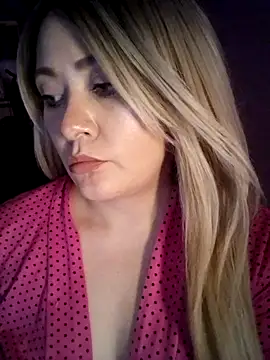 ELEINALONDON's cam snapshot