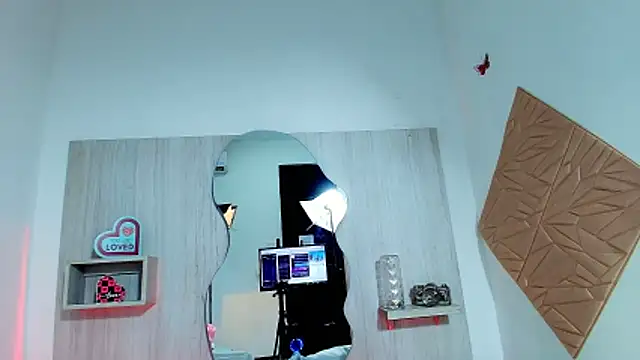 ZaraRousse's cam snapshot