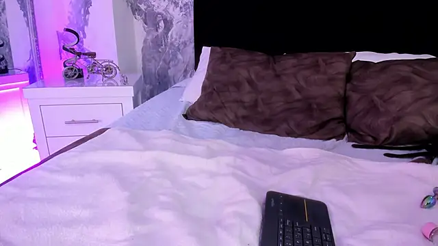 lilithDraven_'s cam snapshot