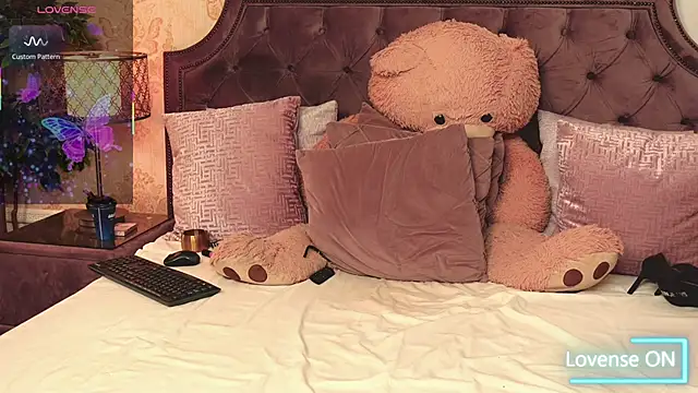 JaneDevine's cam snapshot