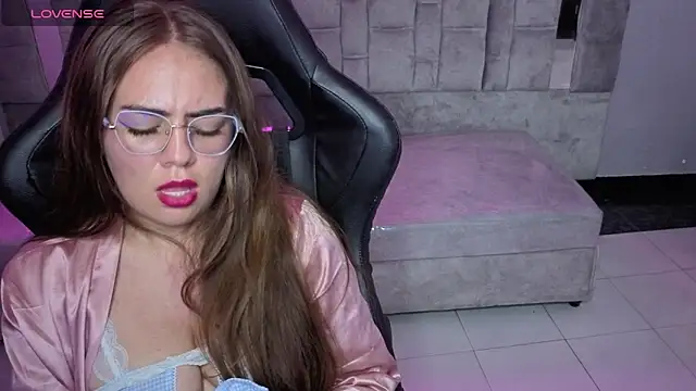 Luna_Star_v's cam snapshot