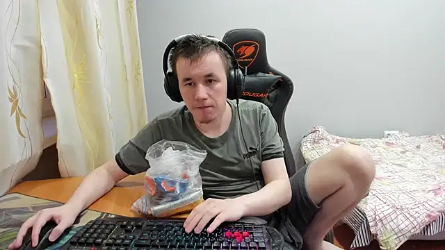 iliaskrislove live sex cam