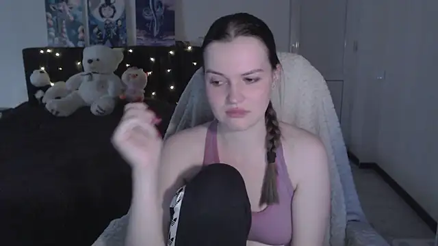 Little_flowers's cam snapshot