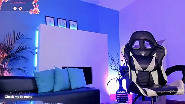 Megan_inked's cam snapshot