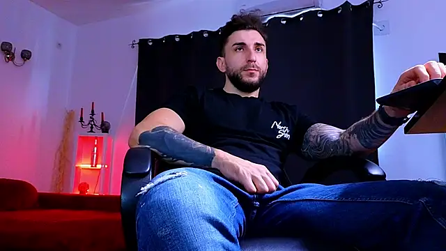 MightyAaron66's cam snapshot