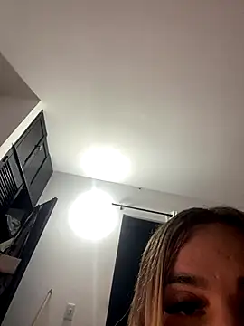 lanahot-77 live sex cam