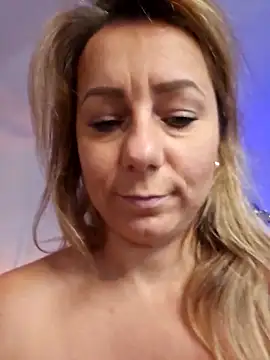 AngelaDesires's cam snapshot