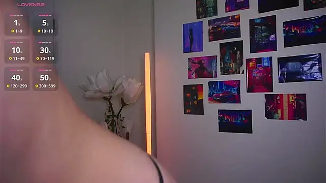 charm_adel's cam snapshot