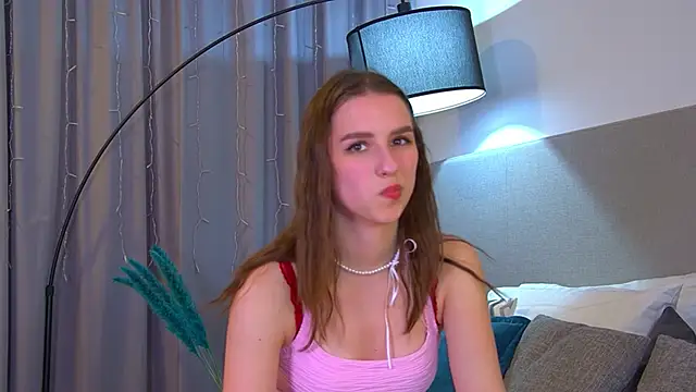 AliceAtkins's cam snapshot