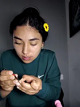 AmberGold-'s cam snapshot