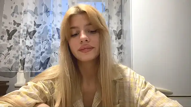 MarielleAdrien's cam snapshot