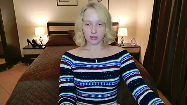 SummerPink's cam snapshot