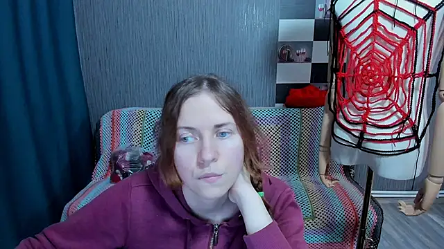 pa1e_pr1ncess's cam snapshot