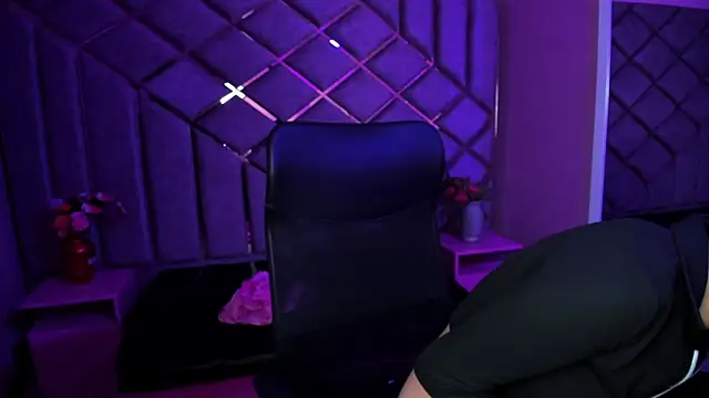 Poly_Sasha_'s cam snapshot