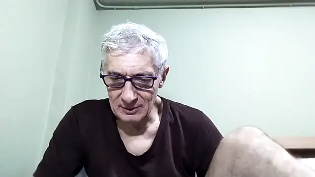 BIGUNCUTHARDCOCK live sex cam