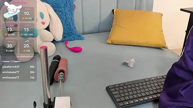 AlexaFoxy18's cam snapshot