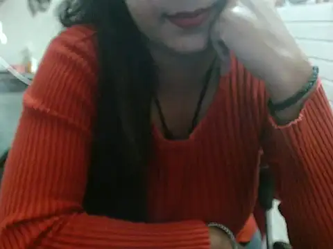 LovingPihu's cam snapshot